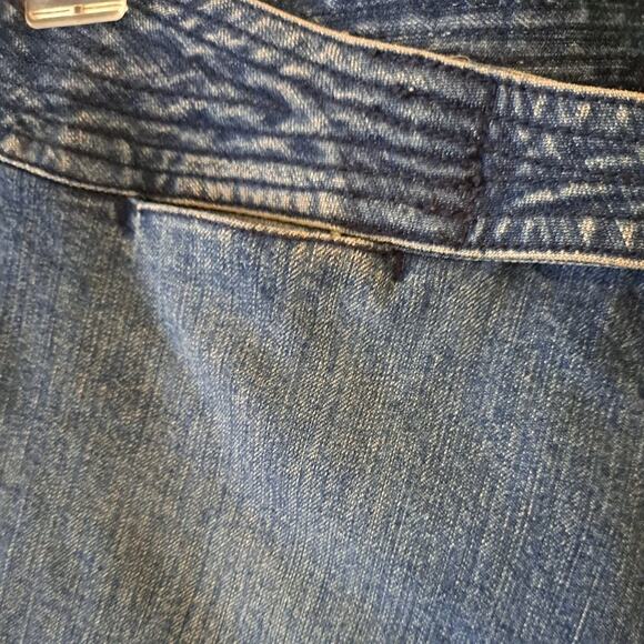 Calvin Klein Mid Wash Straight leg Jeans with Buckled Belt - Size 2 - Picture 7 of 9